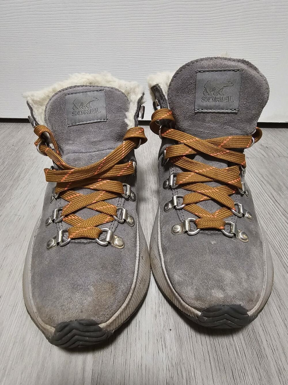 Sorel Women's Out N About III Conquest Snow Boots Quarry/Fawn Womens Size 5